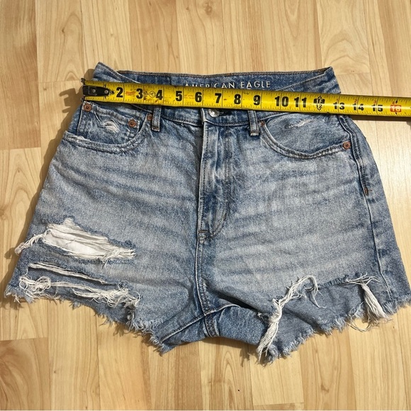 American Eagle Womens Light Wash Highest Rise 90s Boyfriend Short Size 2 - Picture 2 of 7